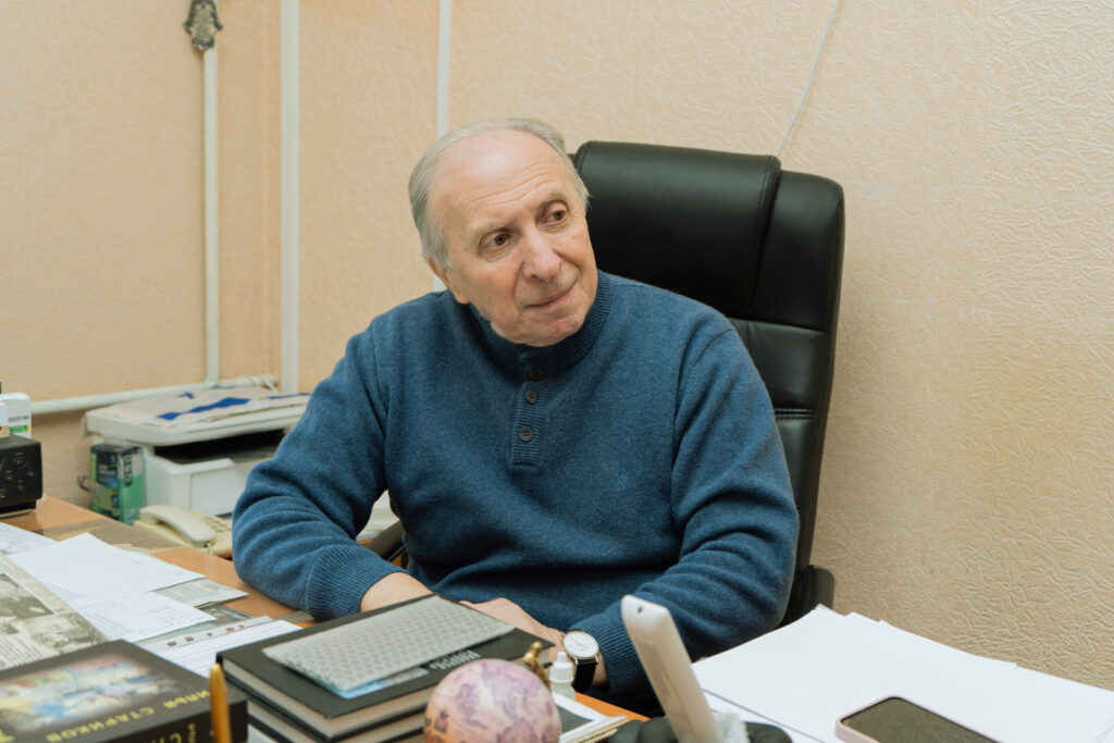 1 Михайло Гольденберг - ПроЩО: історії, які надихають в часи війні